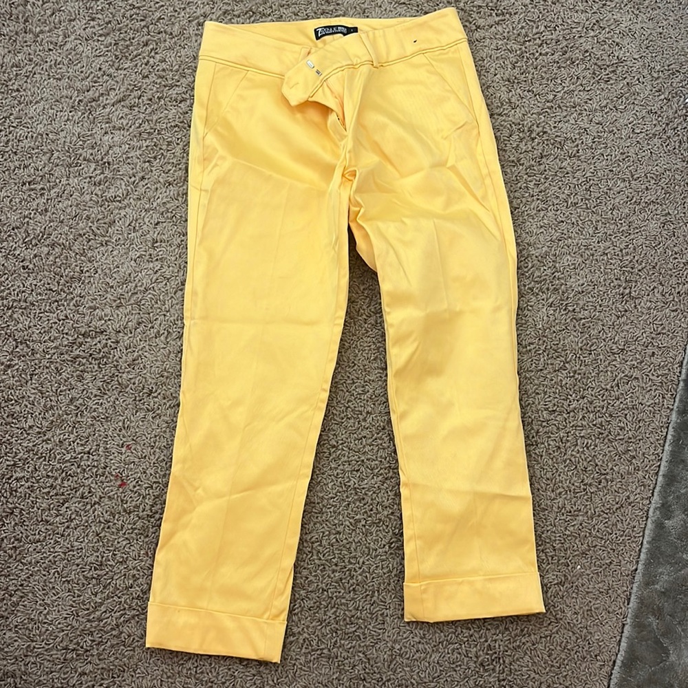 New York & Co cropped pant, yellow, Size 2
